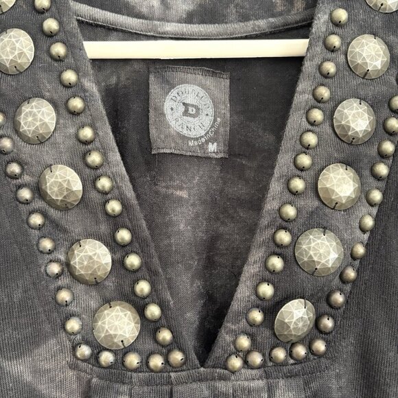 Double D Ranch Long Sleeve Gray Studded V-Neck Tunic Top Women’s Size Medium - Picture 3 of 10
